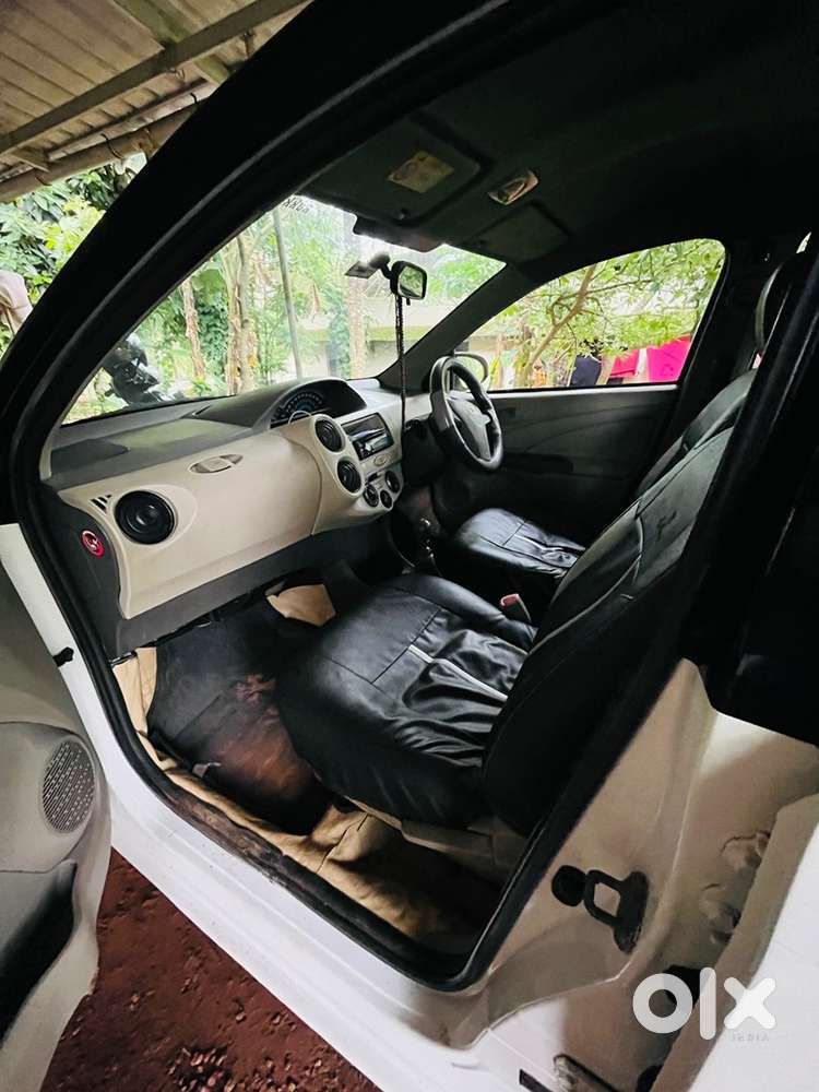 Toyota Etios Liva 2015