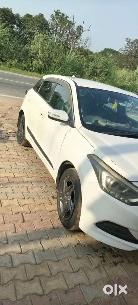 Hyundai I20 2018 August Petrol Well Maintained