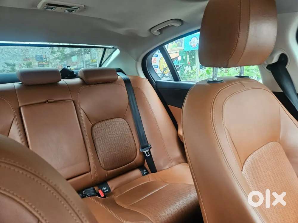 Jaguar Xe Portfolio For Sale – Premium Luxury Sedan