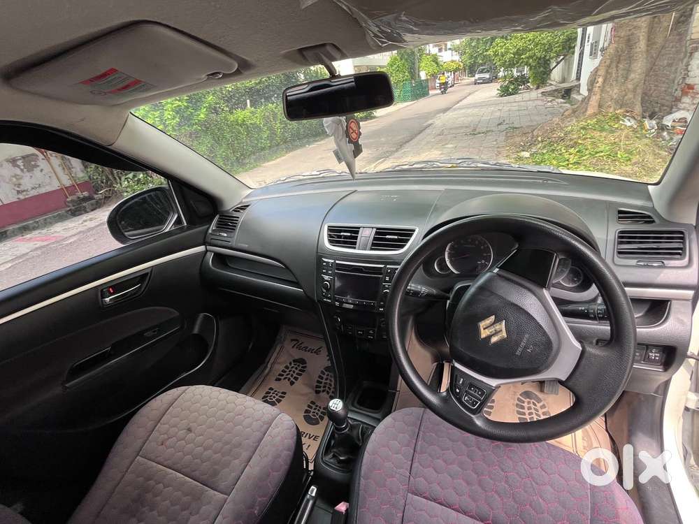 Maruti Suzuki Swift Vvt Zxi, 2012, Petrol