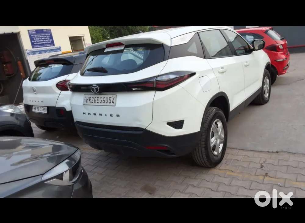 1000 Km Driven, White, New Battery, Service Today
