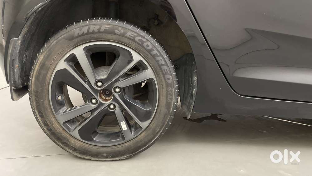 Tata Altroz Xz Plus (s) Dark Edition, 2023, Petrol