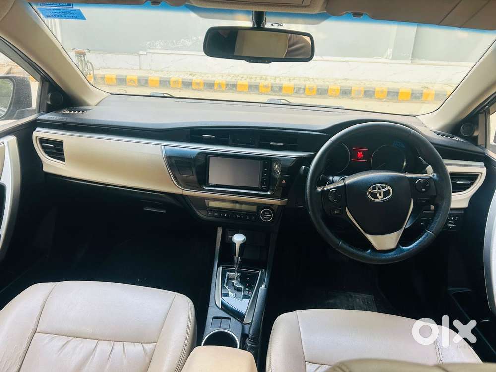 Toyota Corolla Altis 2013-2017 G At, 2015, Petrol