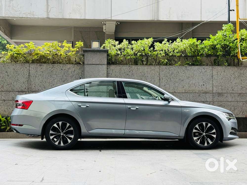 Skoda Superb 2.0 Tsi At L&k, 2021, Petrol