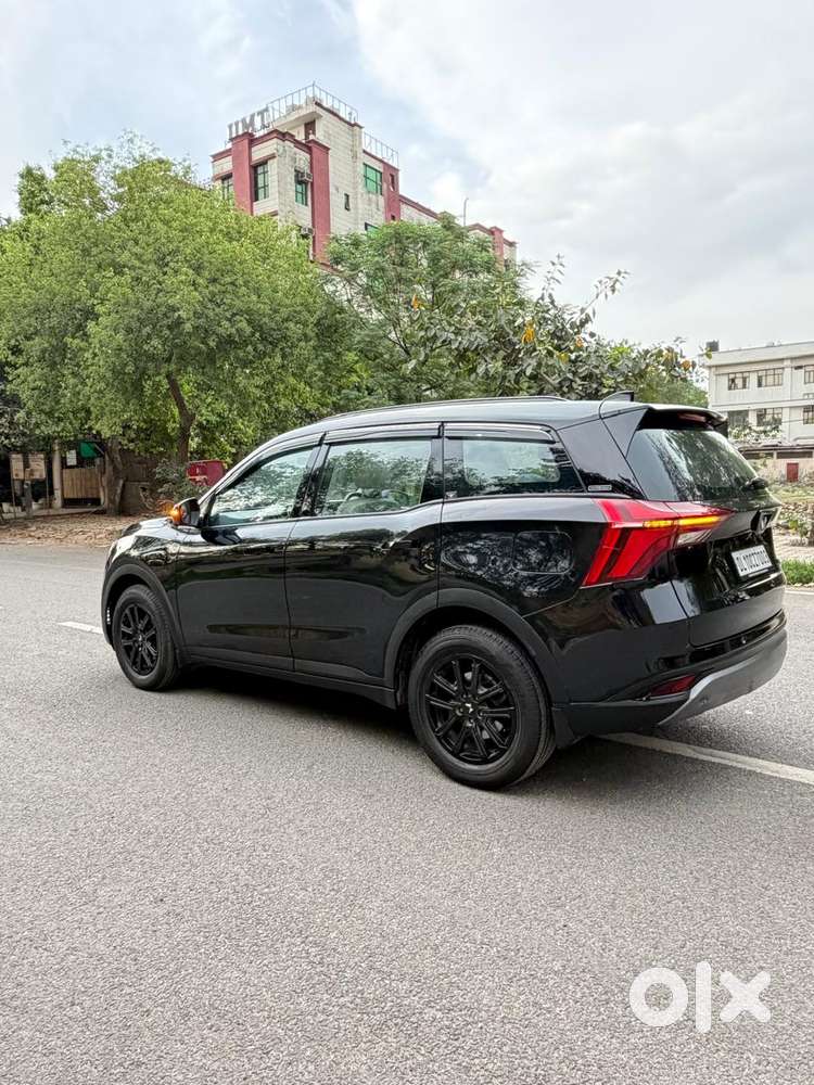 Mahindra Xuv700 2.0 Ax 7 Petrol At Luxury Pack Str, 2025, Petrol