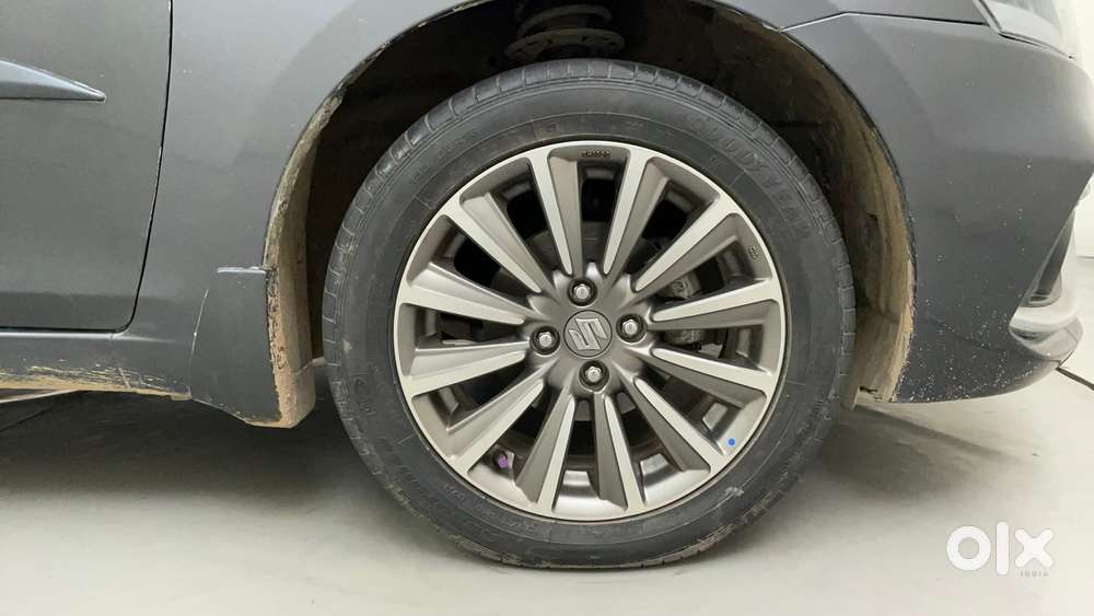 Maruti Suzuki Ciaz Alpha 1.5 At, 2023, Petrol