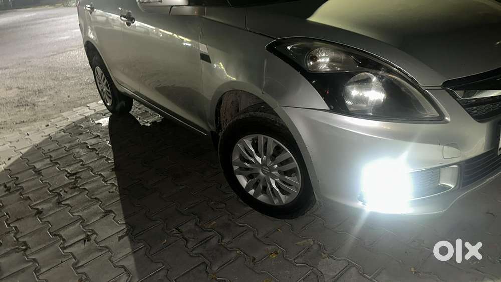 Maruti Suzuki Dzire 2017 Diesel 75300 Km Driven