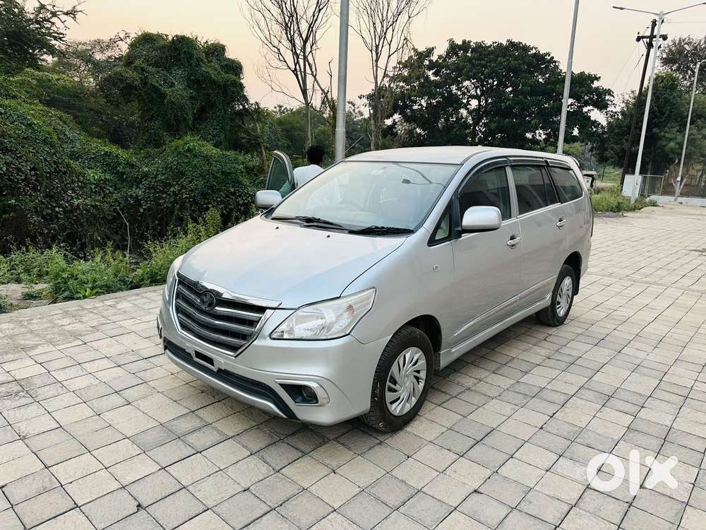 Toyota Innova 2009-2011 2.5 Ev Ms 8 Str Bsiv, 2015, Diesel