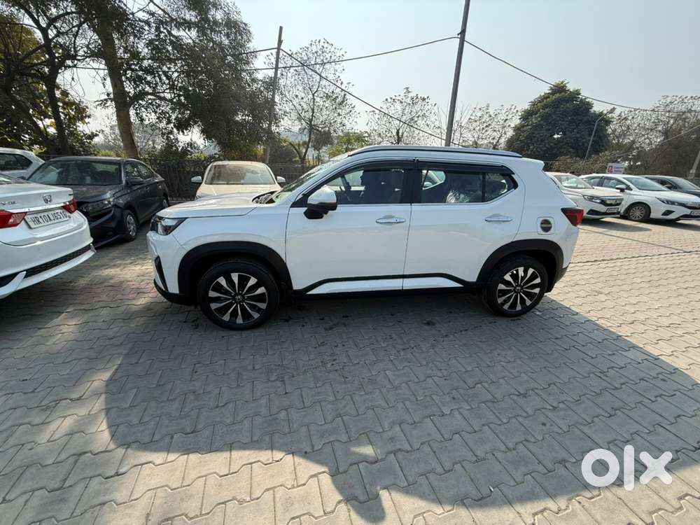 Honda Elevate Zx Petrol 2024.