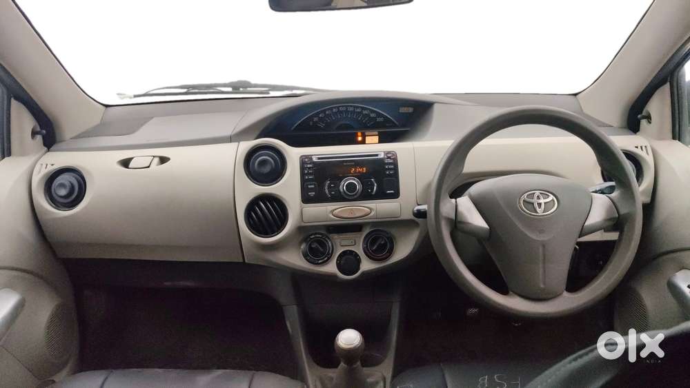 Toyota Etios Liva 2013-2014 G, 2013, Petrol