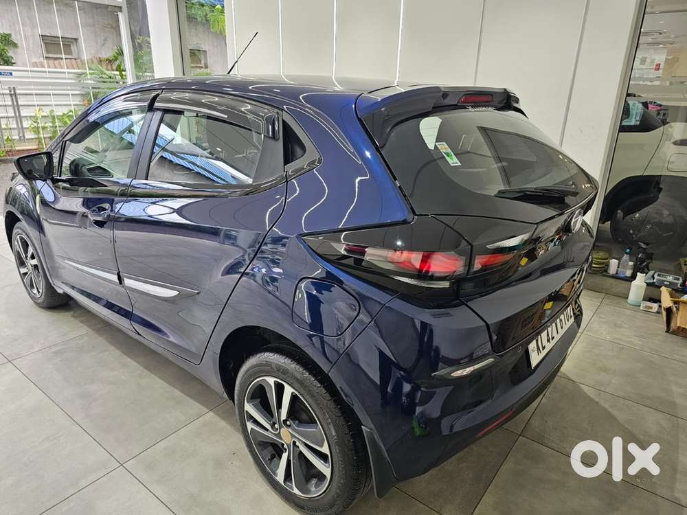 Tata Altroz Petrol 2023