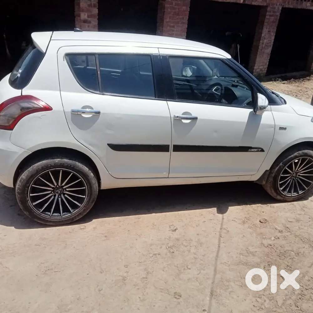 Maruti Suzuki Swift 2013 Diesel 88900 Km Driven