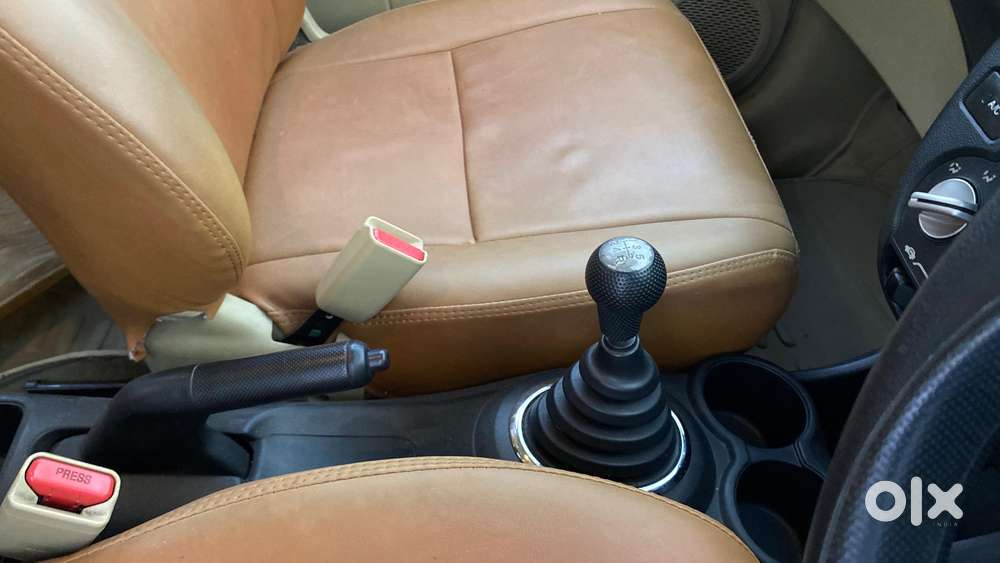 Honda Brio 2011-2013 V Mt, 2013, Petrol
