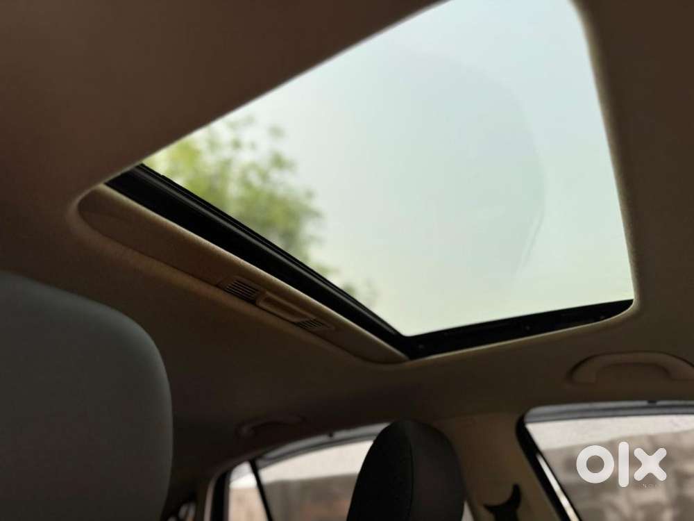 Skoda Slavia 1.0 Tsi Style At, 2023, Petrol