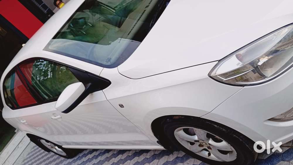 Skoda Rapid 1.5 Elegance Tdi Mt, 2013, Diesel