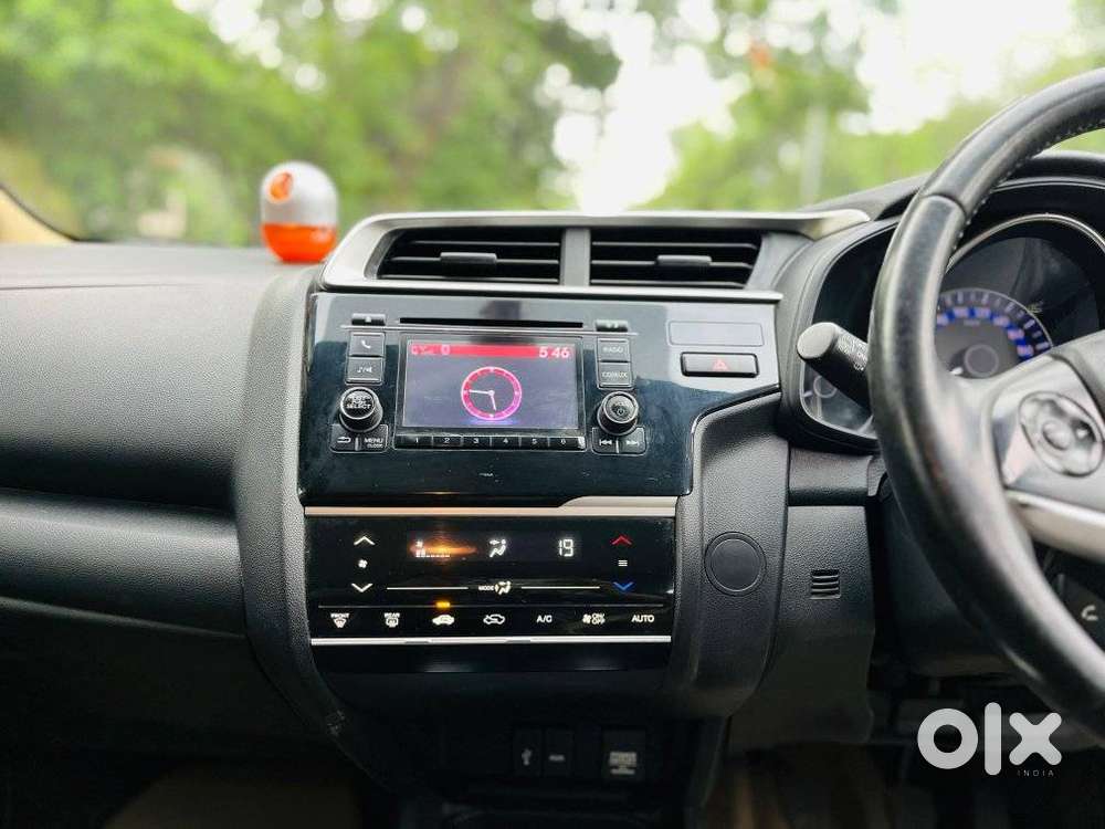 Honda Jazz V Mt Privilege, 2017, Petrol