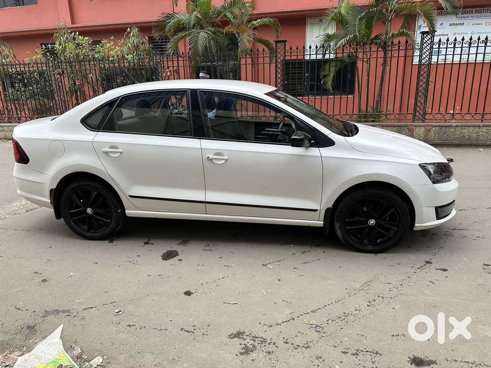 Skoda Rapid 1.0 Ambition Tsi At, 2021, Petrol