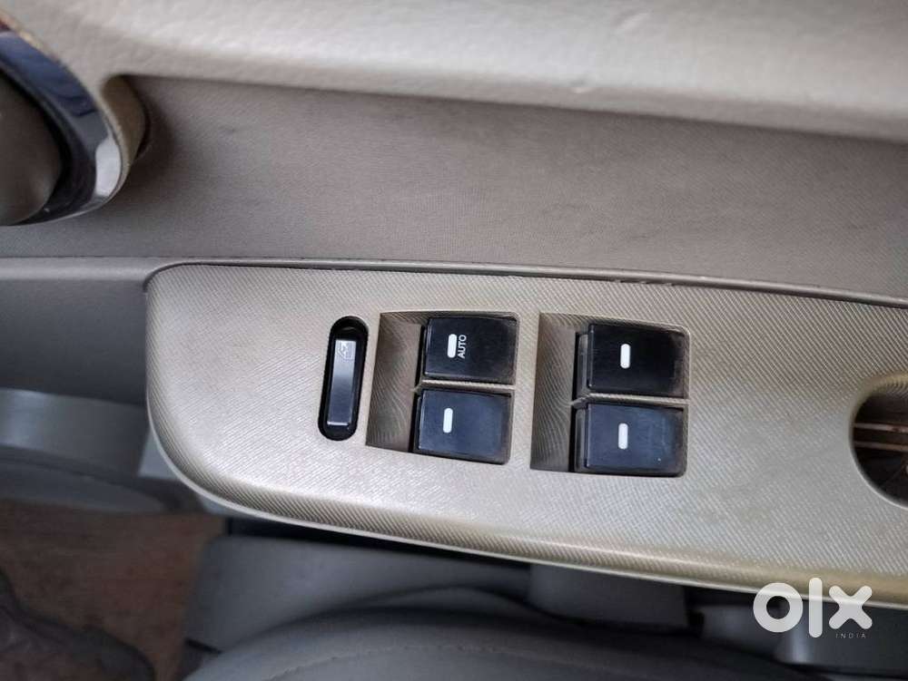 Mahindra Quanto C8, 2014, Diesel