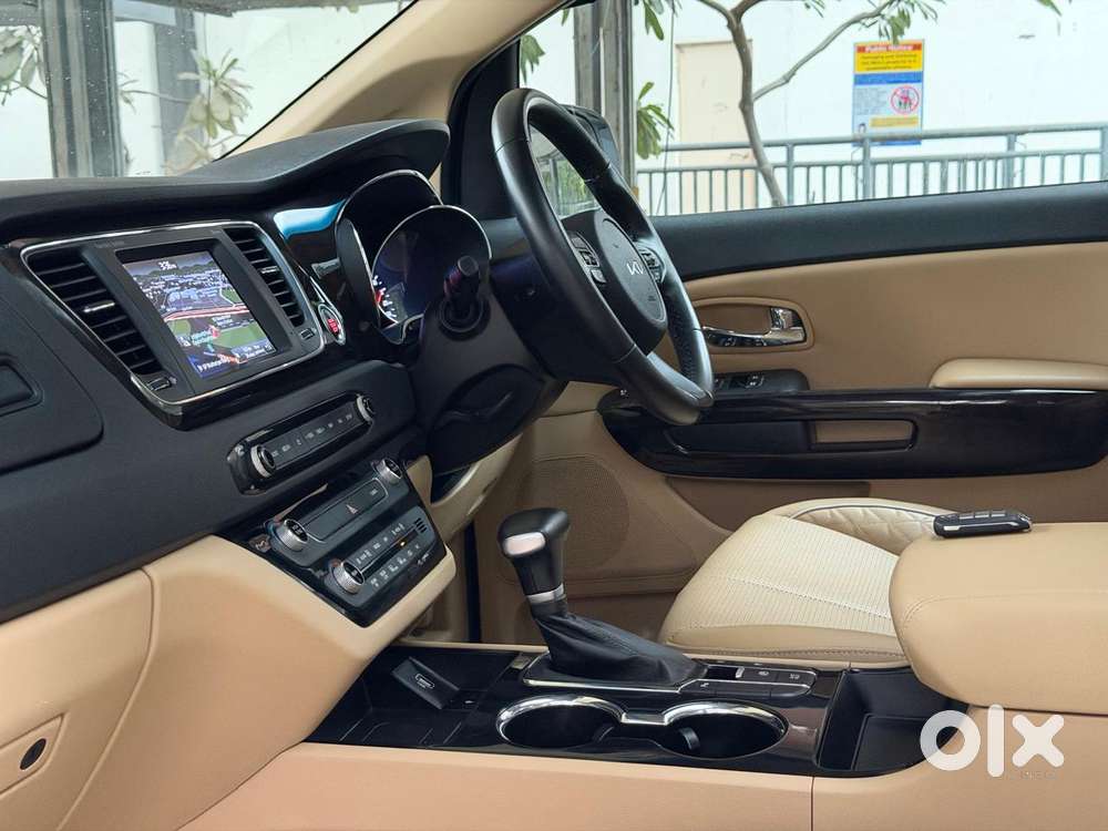 Kia Carnival Limousine Plus 7 Str, 2022, Diesel