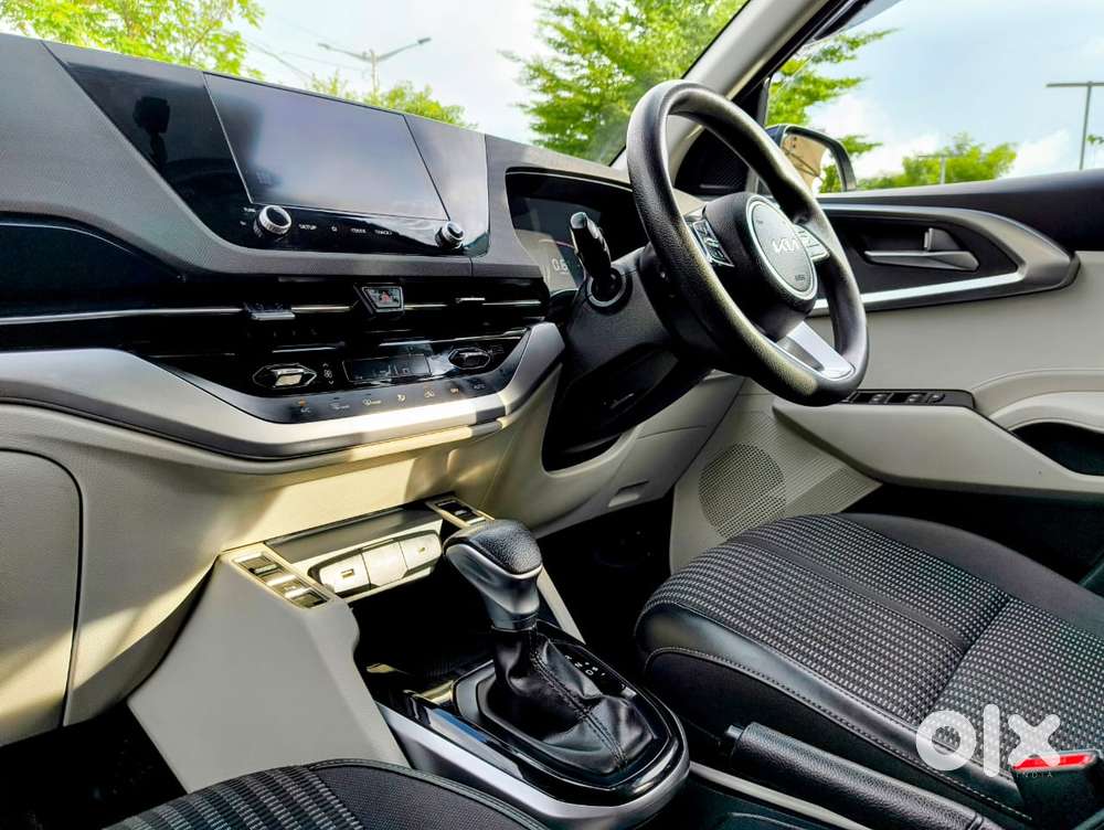 Kia Carens 1.4 Prestige Plus Turbo 7 Str, 2022, Petrol