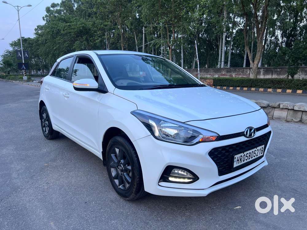 Hyundai Elite I20 Sportz (o) 1.4, 2020, Petrol