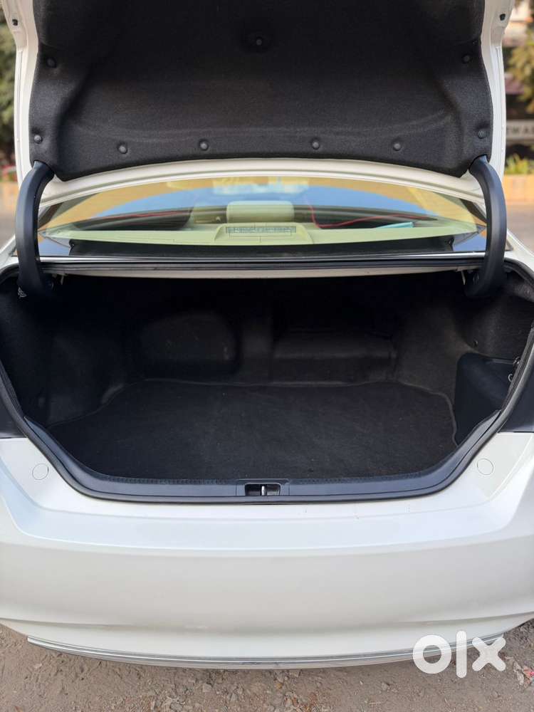 Toyota Camry Hybrid, 2016, Petrol