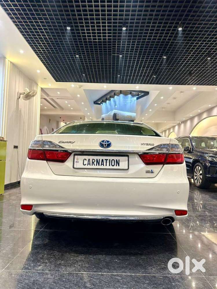 Toyota Camry 2.5 Hybrid, 2016
