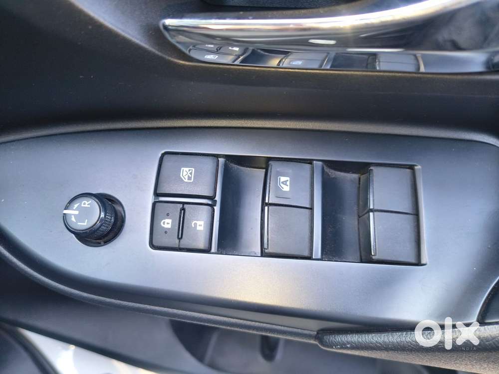 Toyota Innova Crysta [2020-ongoing] 2.4 Gx 8 Str, 2026, Diesel