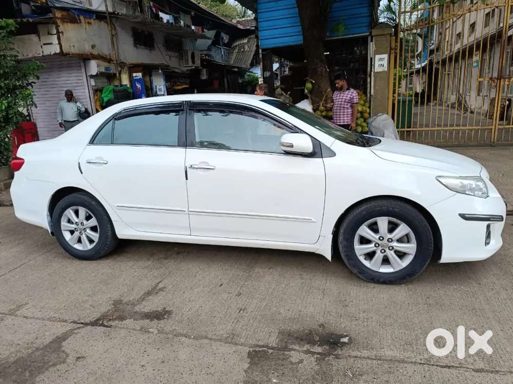 Toyota Corolla Altis 2012