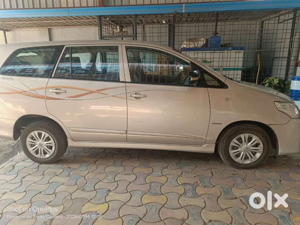 Toyota Innova 2013 Diesel Company Maintained ,excellent Condition.