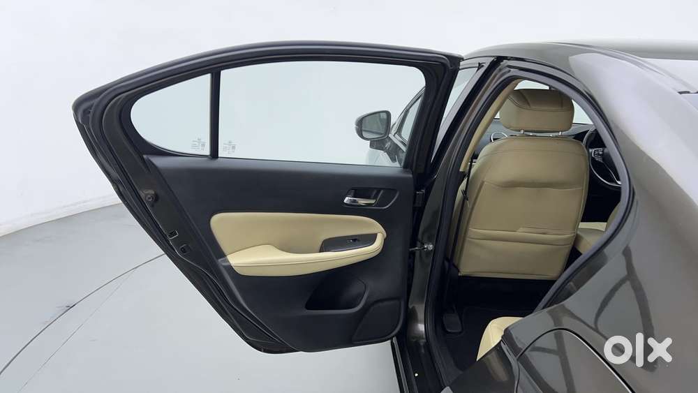 Honda City 1.5 Zx I-vtec Mt, 2023, Petrol