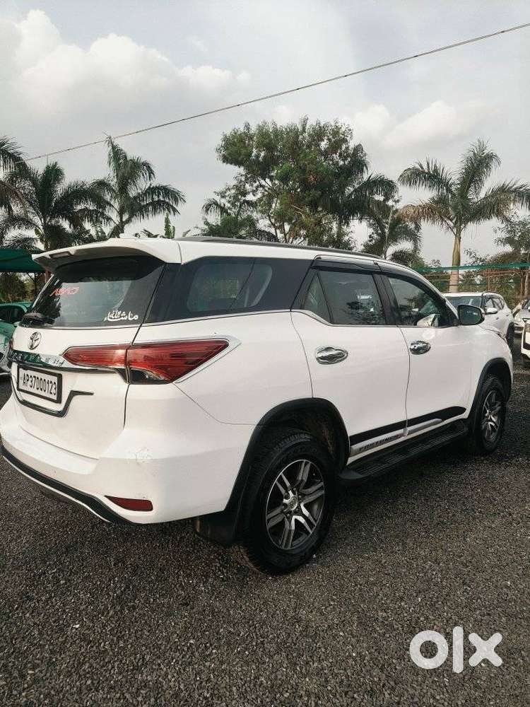 Toyota Fortuner 4x2 At 2.8 Diesel, 2017, Diesel