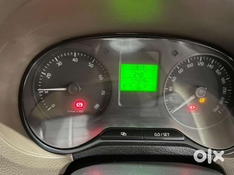 Skoda Rapid 1.6 Mpi Ambition, 2013