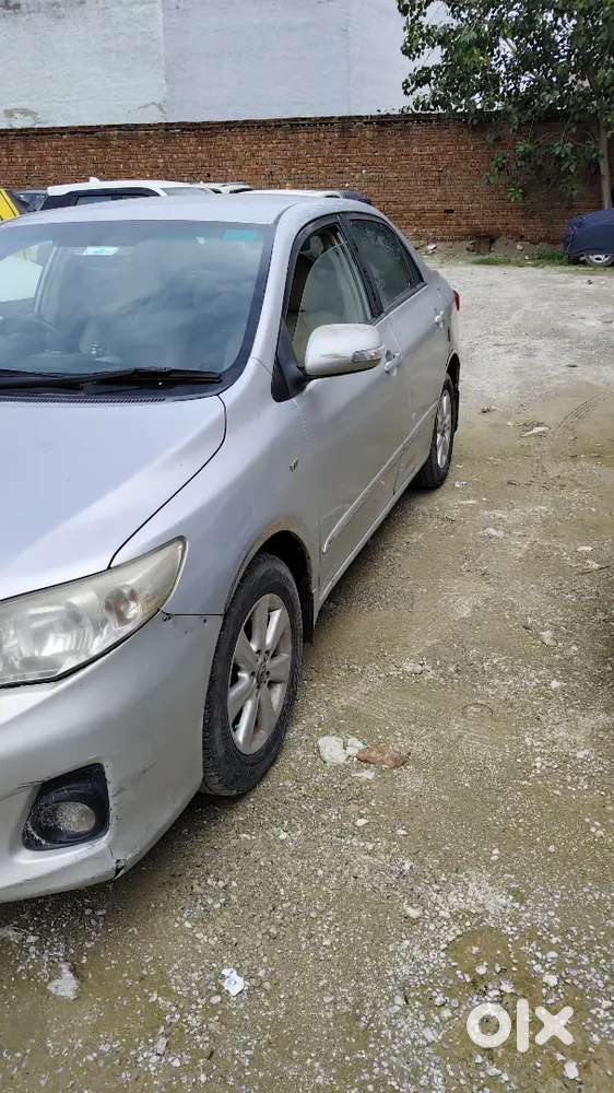 Toyota Corolla Altis 2012 Cng & Hybrids 125000 Km Driven