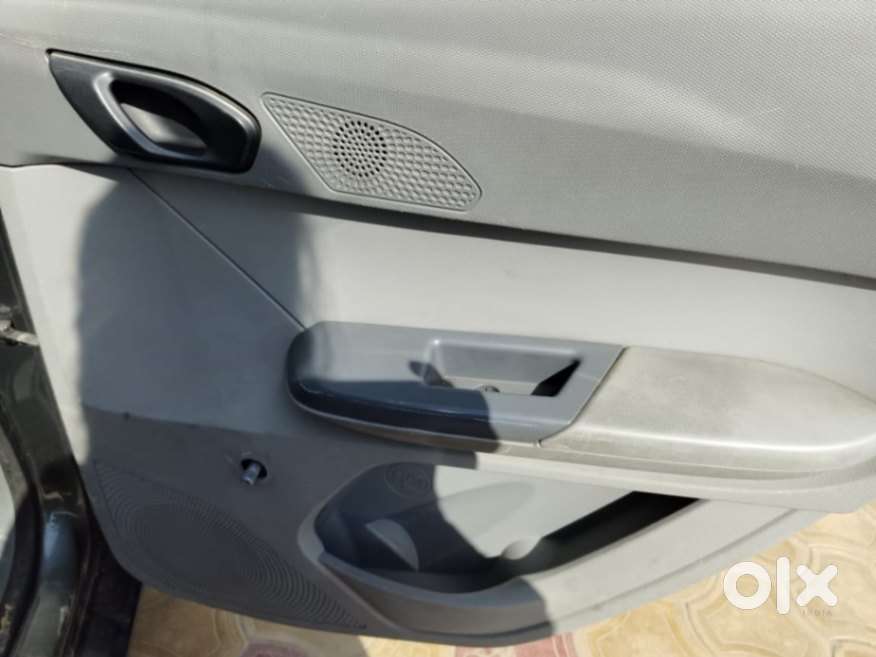 Tata Tigor Xe, 2020, Petrol
