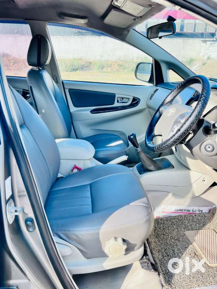 Toyota Innova 2.5 Z Diesel 7 Seater, 2014, Diesel