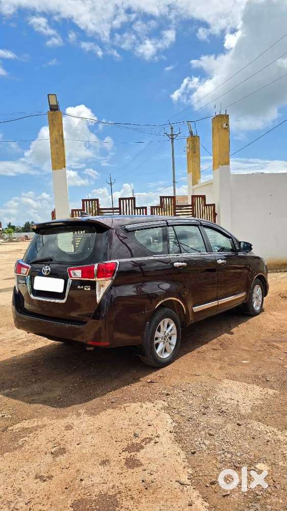 Toyota Innova Crysta 2.4 V, 2016, Diesel