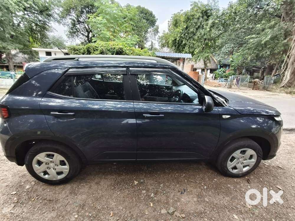 Hyundai Venue E 1.2 Petrol, 2022, Petrol