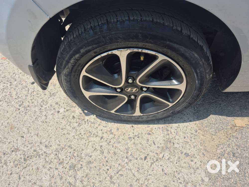 Hyundai Grand I10 At Sportz, 2017, Petrol
