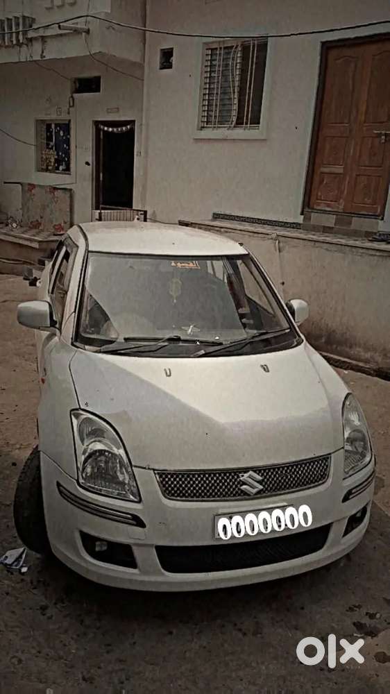 Maruti Suzuki Dzire 2017 Diesel 85000 Km Driven