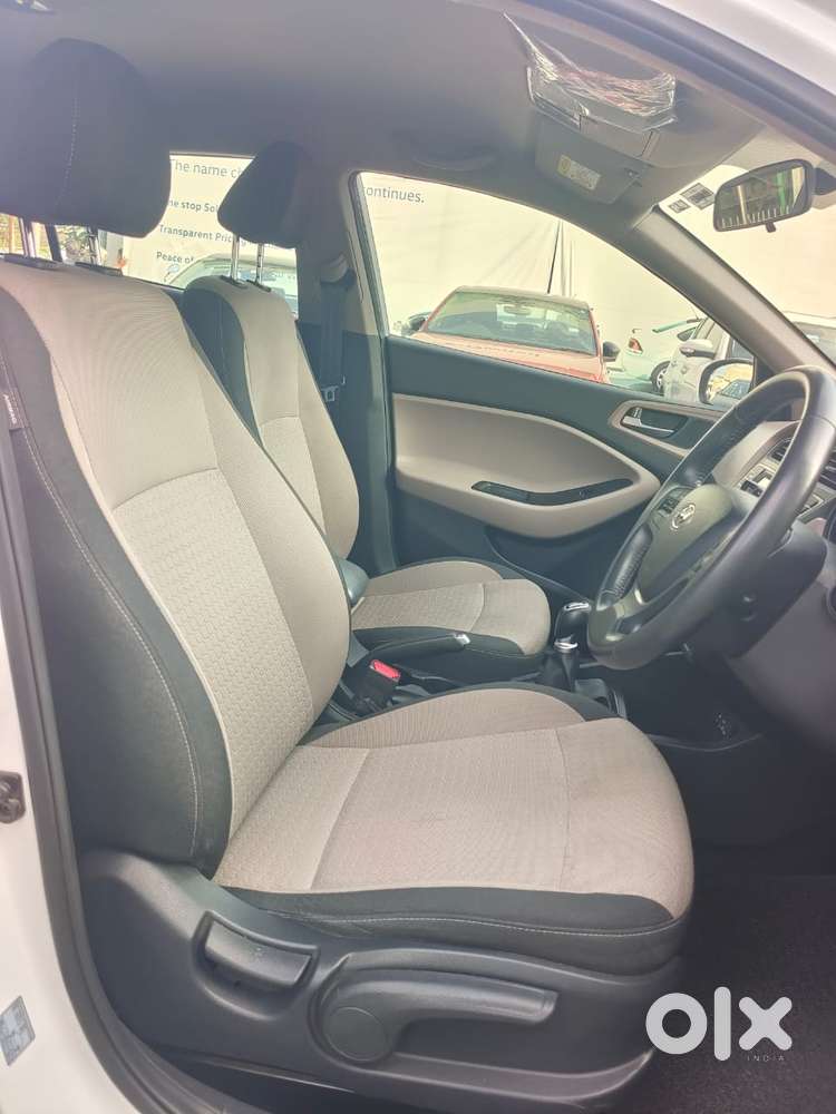 Hyundai I20 Petrol Asta Option, 2017, Petrol