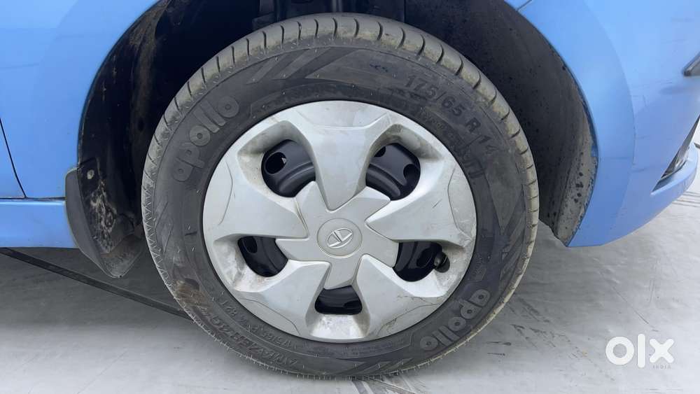 Tata Tiago 1.2 Revotron Xta, 2017, Petrol