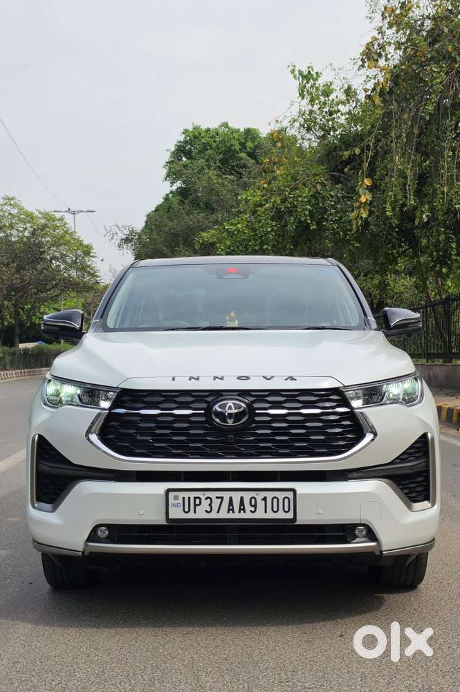 Toyota Innova Hycross 2.0 Zx (o) Hybrid 7 Str, 2025, Petrol