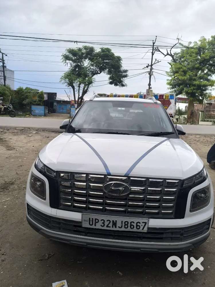 Hyundai Venue 2023 Diesel 44325 Km Driven