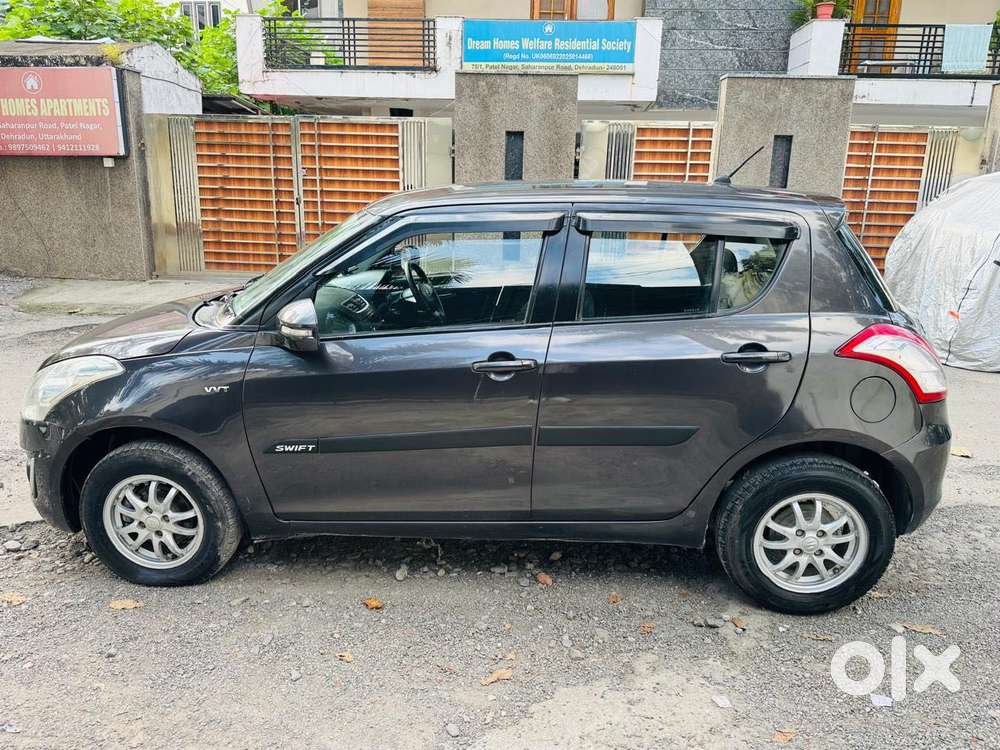 Maruti Suzuki Swift Vxi + Manual, 2017, Petrol