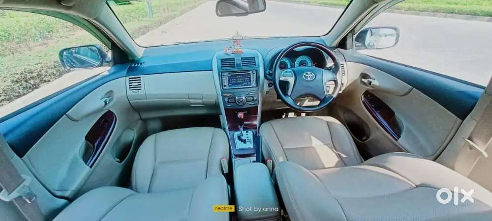 Toyota Corolla Altis 2012