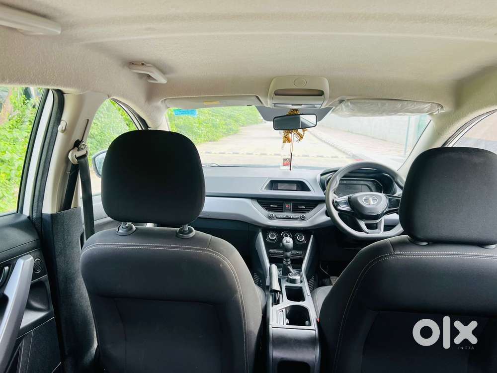 Tata Nexon 1.2 Revotron Xm (s), 2020, Petrol
