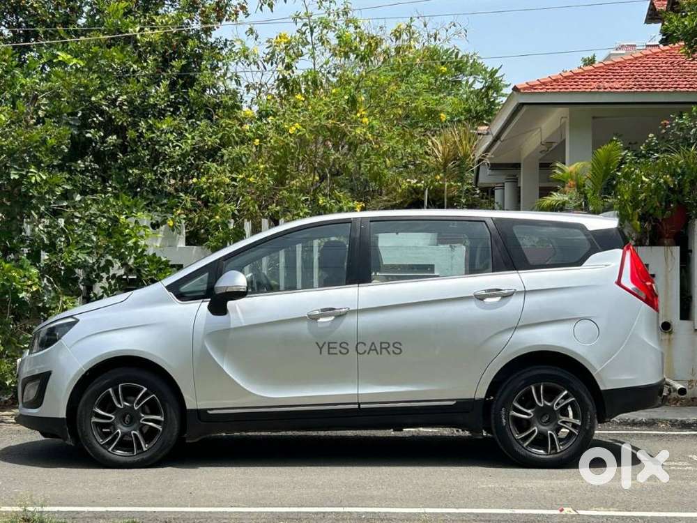 Mahindra Marazzo M8, 2018, Diesel