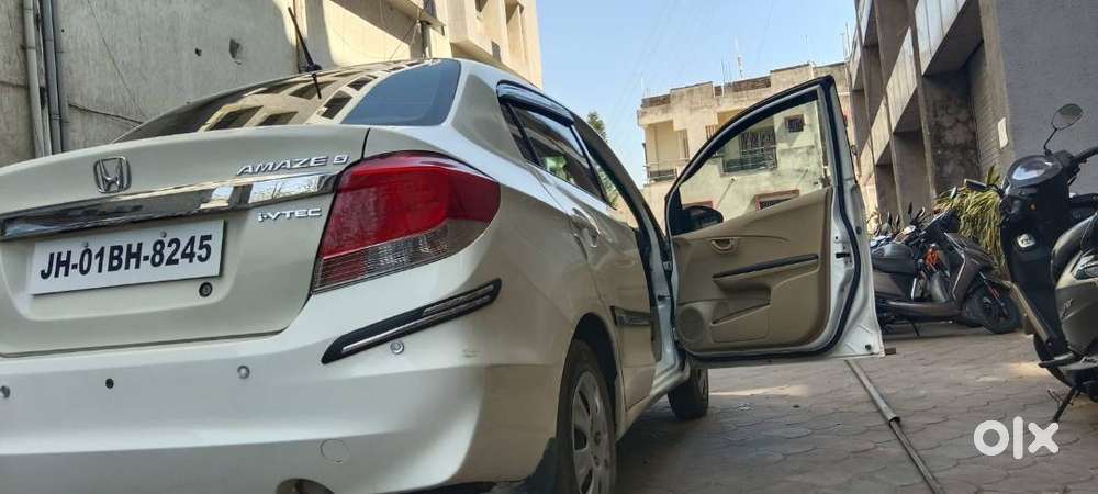 Honda Amaze 2014 Petrol Well Maintained