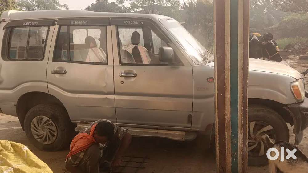 Mahindra Renault Logan 2005 Diesel 200000 Km Driven0